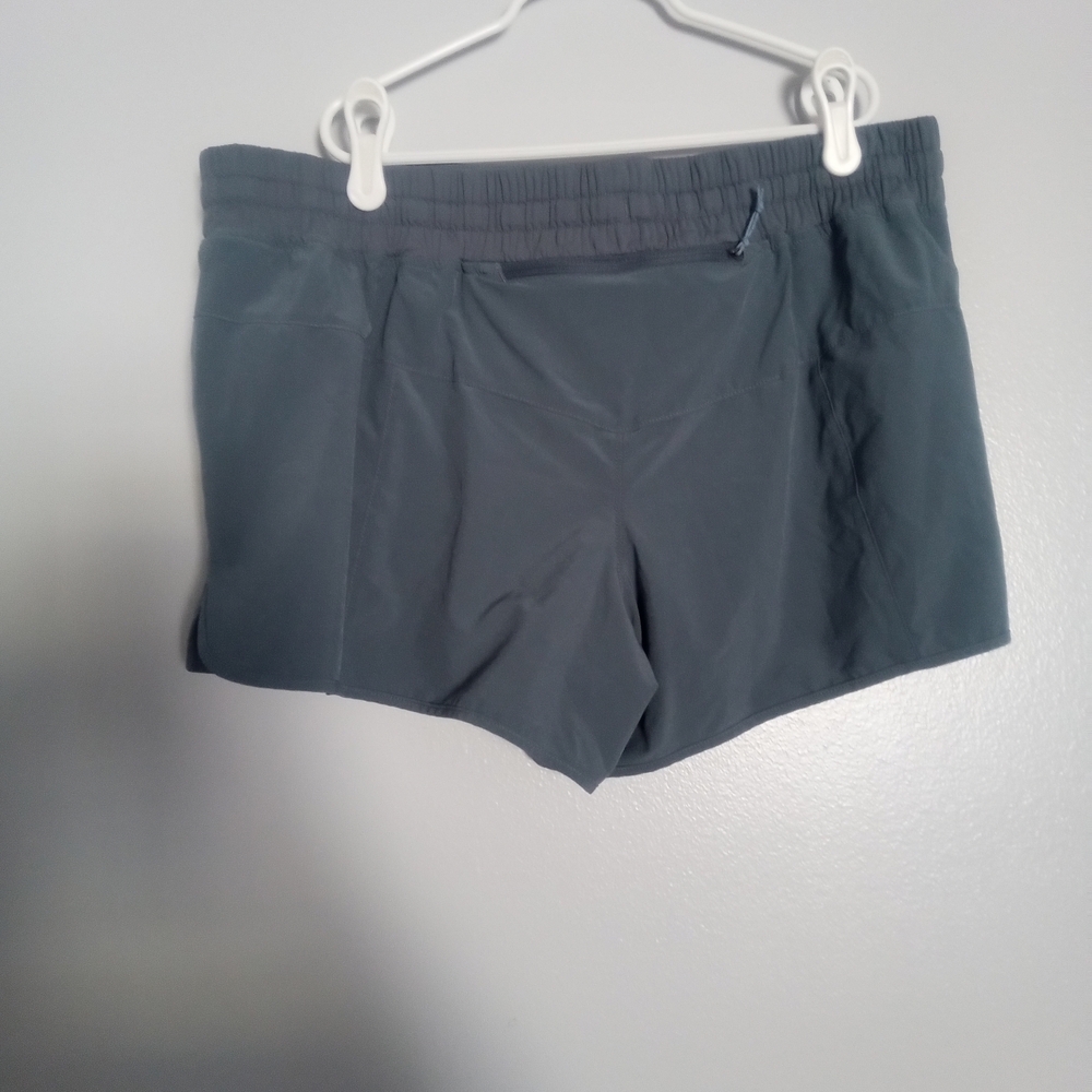 Patagonia Women's Nine Trails Shorts - 4"  color Plume Grey. - Picture 2 of 10